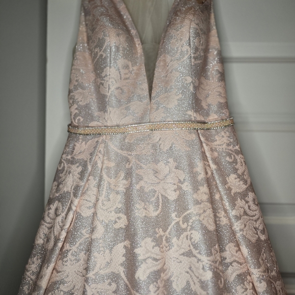 Prom dress - Picture 6 of 7